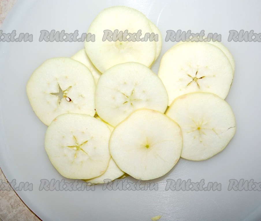 Как сушить яблоки в духовке - рецепт с фото